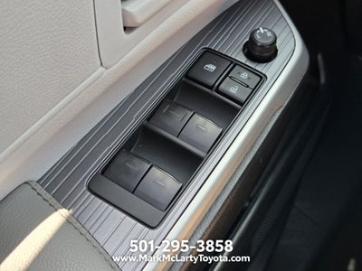2025 Toyota Sienna LE 8 Passenger