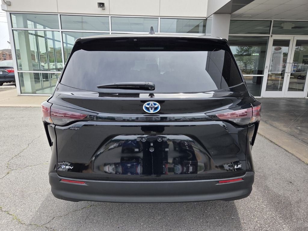 2025 Toyota SIENNA LE LE 8 Passenger