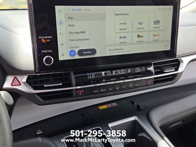 2025 Toyota Sienna XLE 8 Passenger