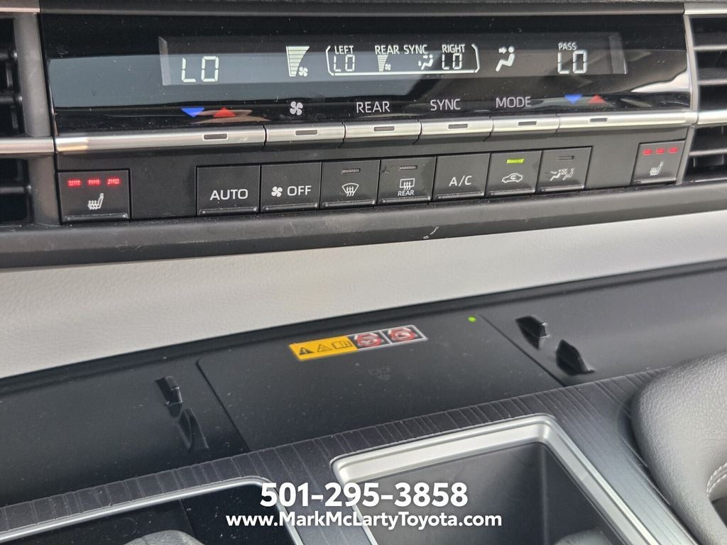 2025 Toyota Sienna XLE 8 Passenger
