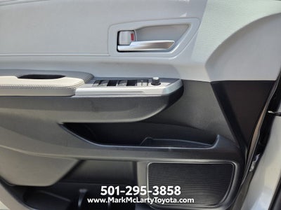 2025 Toyota Sienna XLE 8 Passenger