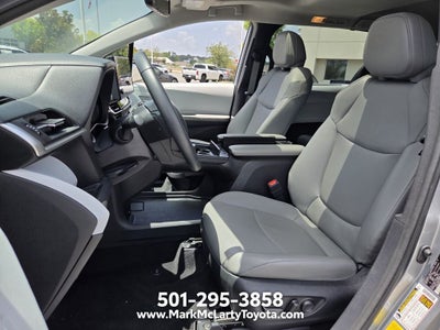 2025 Toyota Sienna XLE 8 Passenger