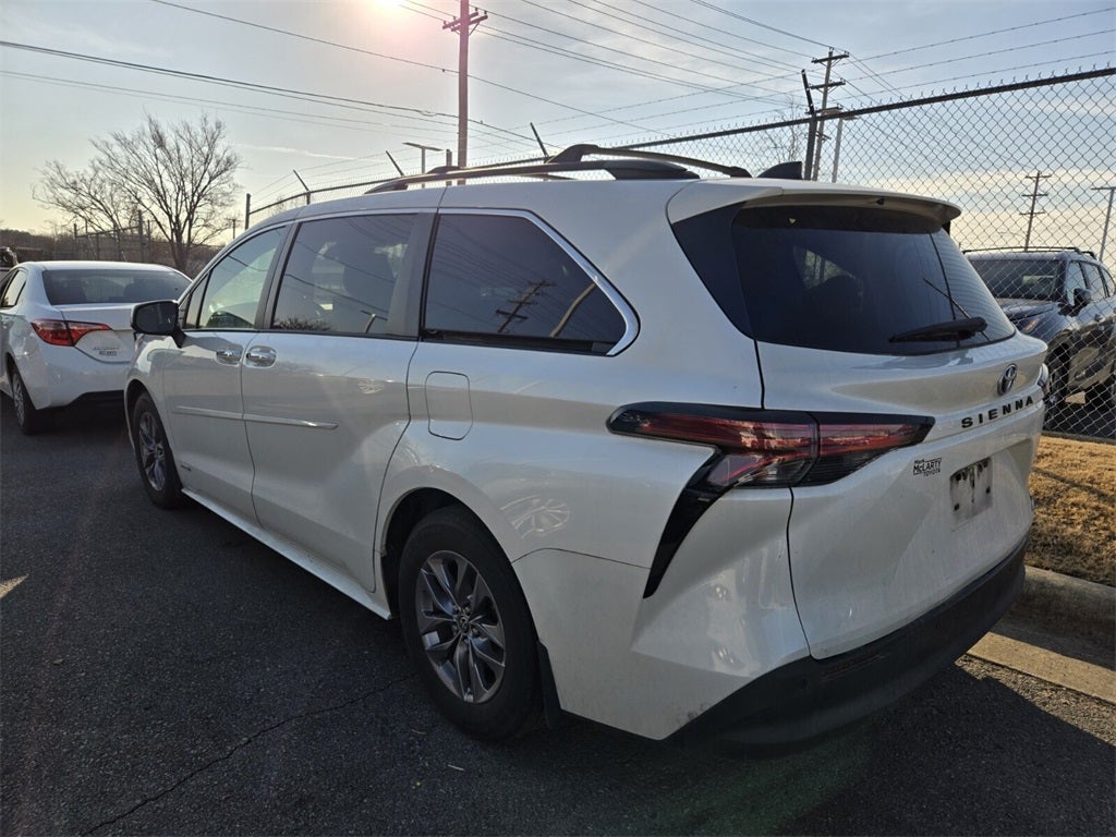 2021 Toyota SIENNA XLE XLE
