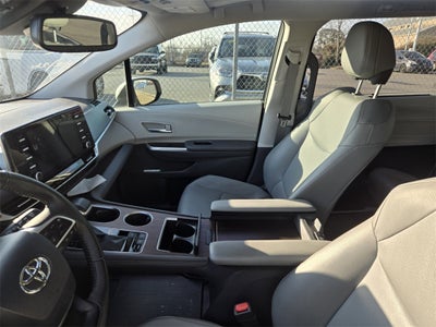 2021 Toyota SIENNA XLE XLE