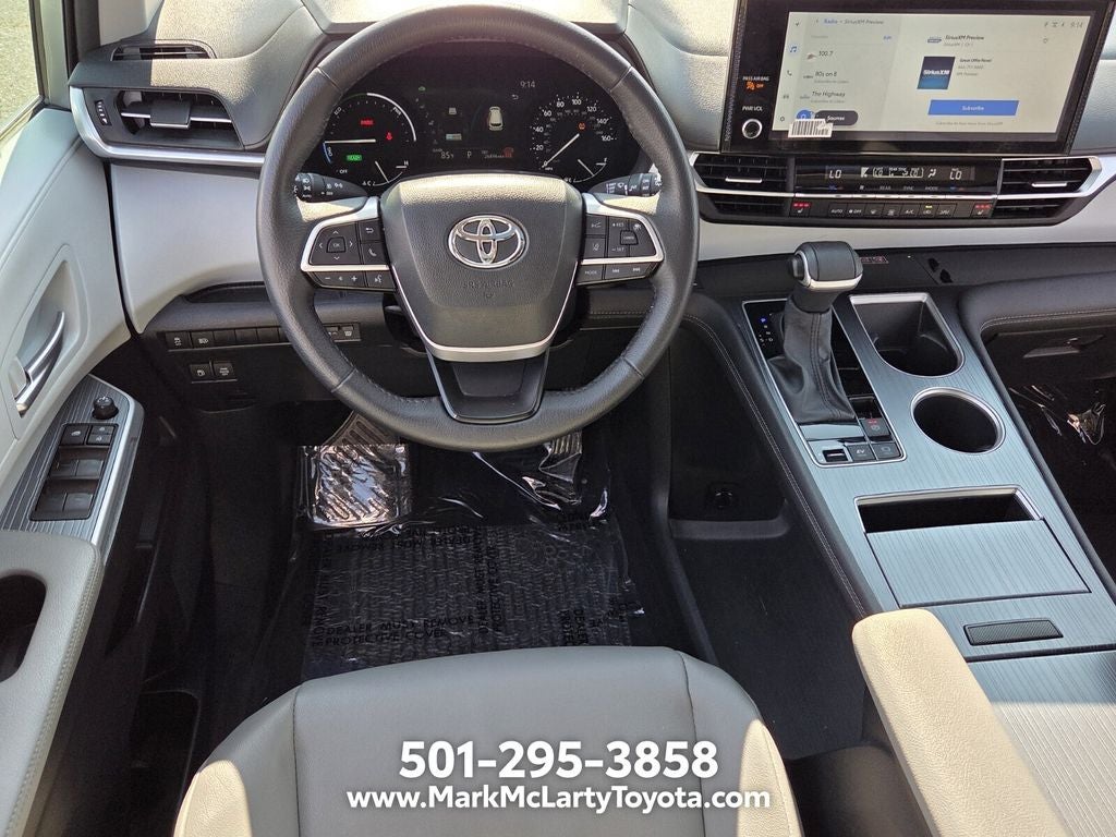 2025 Toyota Sienna XLE 8 Passenger