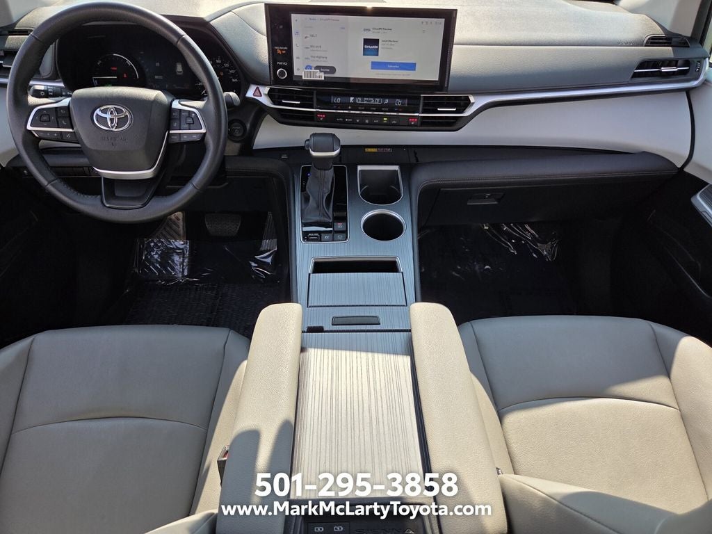 2025 Toyota Sienna XLE 8 Passenger