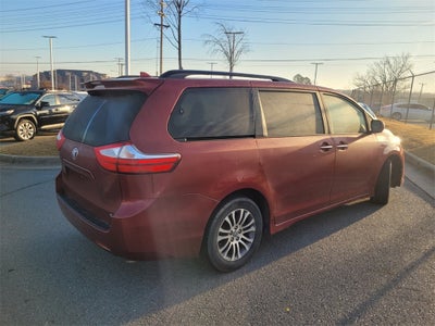 2019 Toyota SIENNA XLE 3.5L L 7 Passenger