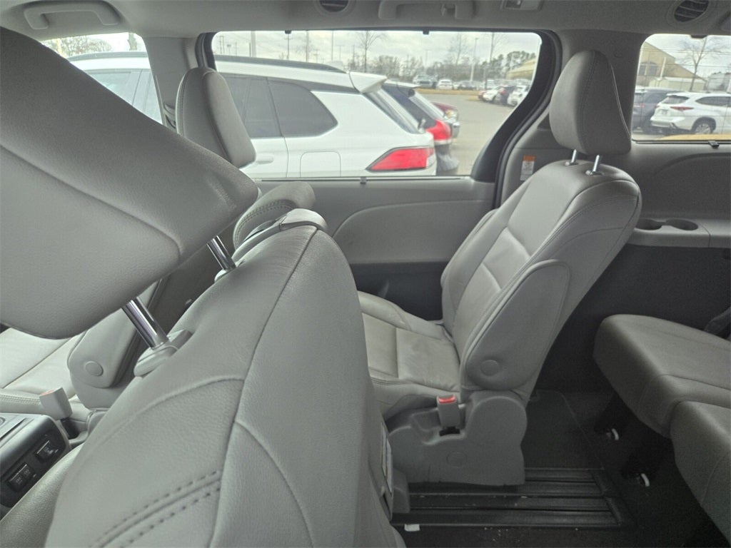 2019 Toyota SIENNA XLE 3.5L XLE 7 Passenger
