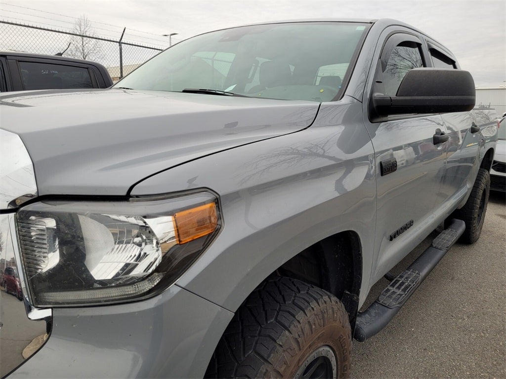 2020 Toyota TUNDRA 4X4 SR5