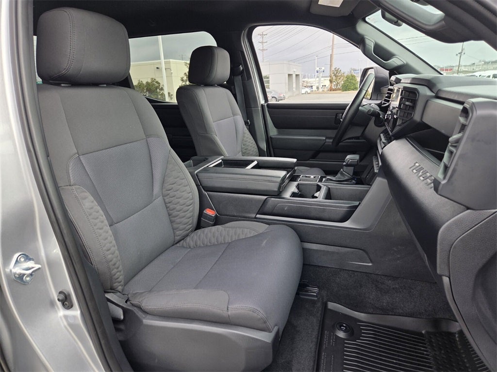 2025 Toyota TUNDRA 4X4 SR