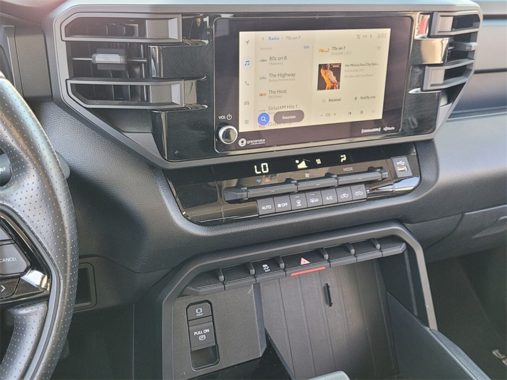 2023 Toyota TUNDRA 4X4 SR