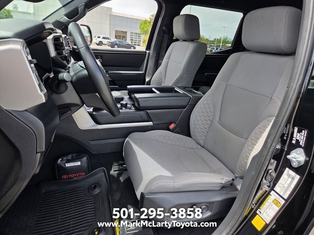 2025 Toyota TUNDRA 4X4 SR5