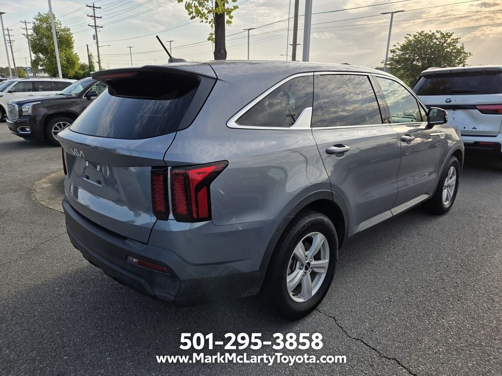 2023 Kia Sorento LX