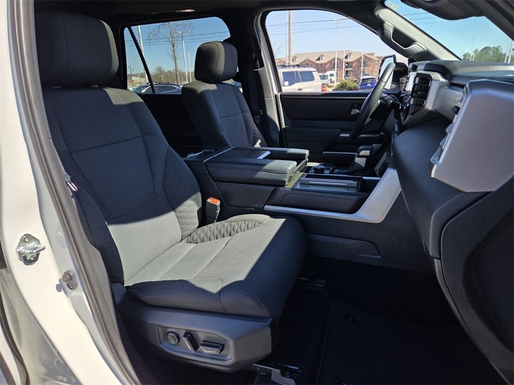 2025 Toyota SEQUOIA 4WD SR5