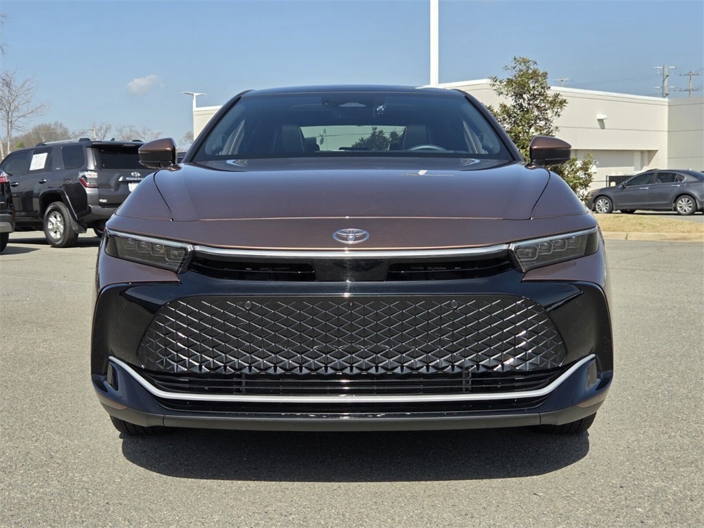 2025 Toyota CROWN Platinum