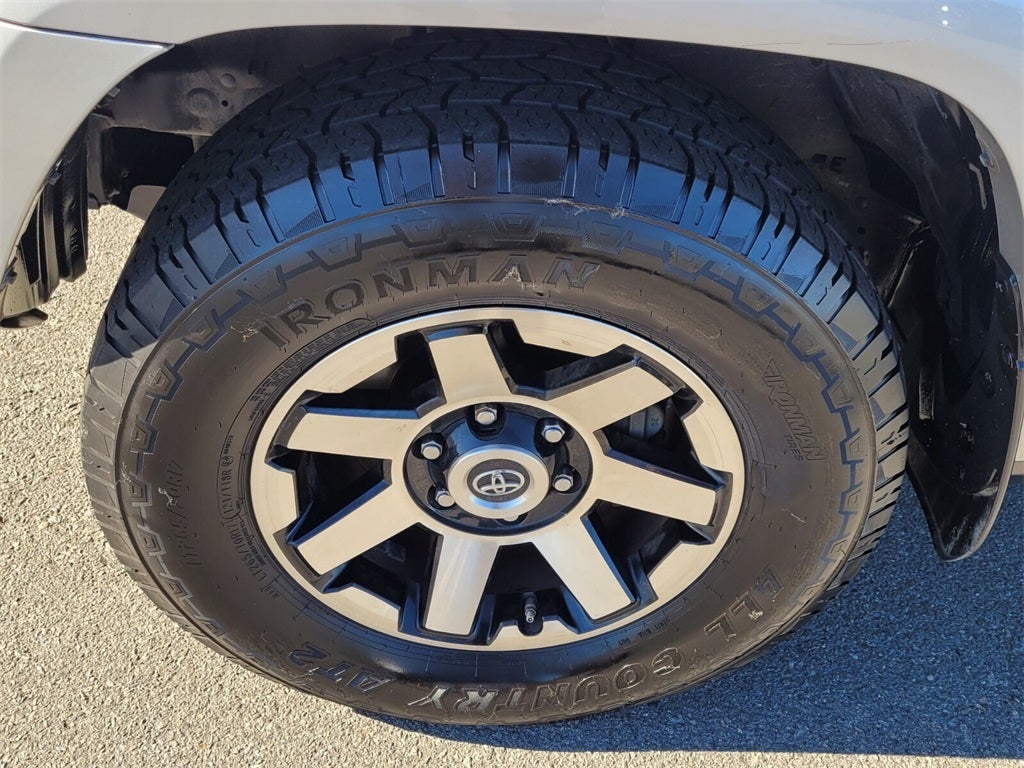 2021 Toyota 4RUNNER TRD Off-Road