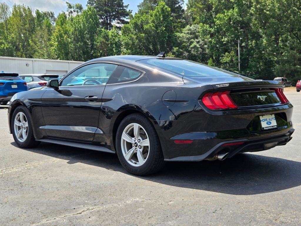 2022 Ford Mustang EcoBoost