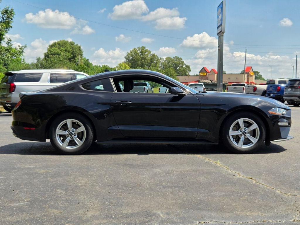 2022 Ford Mustang EcoBoost