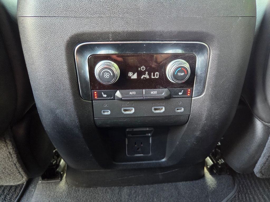 2023 GMC Yukon Denali Ultimate