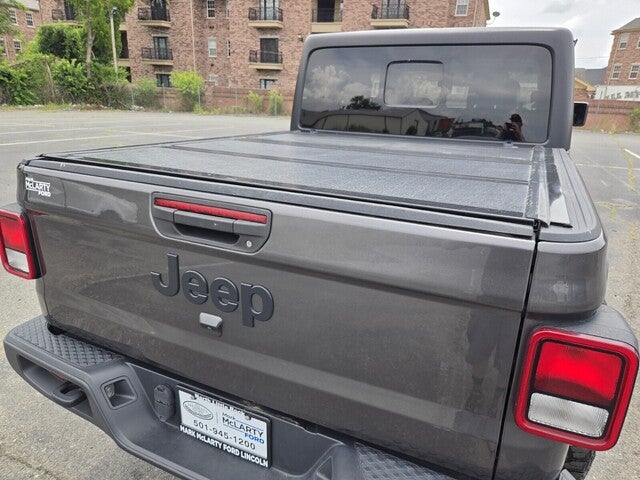 2022 Jeep Gladiator Sport