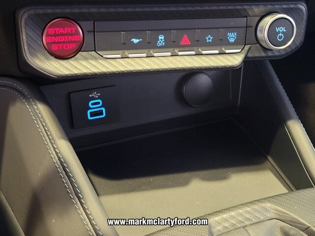 2025 Ford Mustang Dark Horse