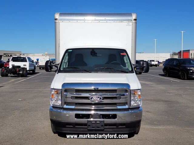 2026 Ford E-450SD Base DRW