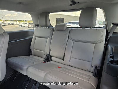 2027 Ford Expedition Active