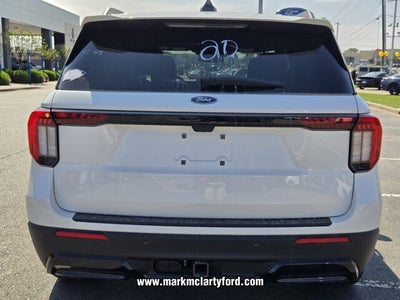2025 Ford Explorer ST-Line