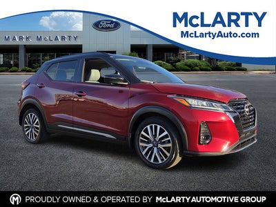 2023 Nissan Kicks SR