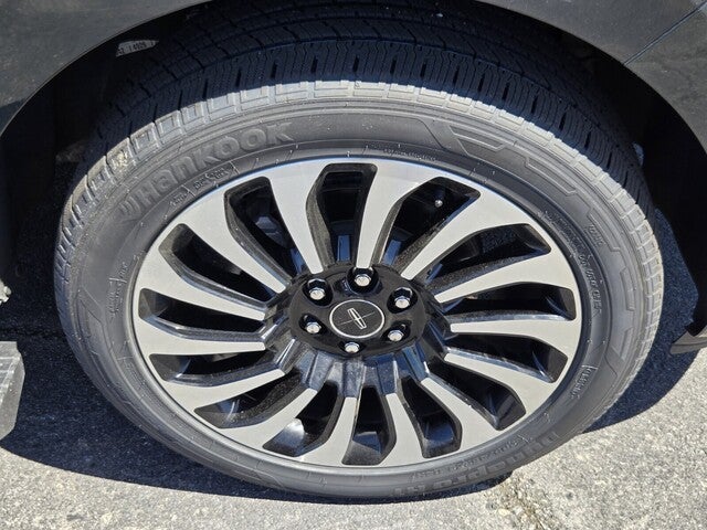 2022 Lincoln Navigator Black Label
