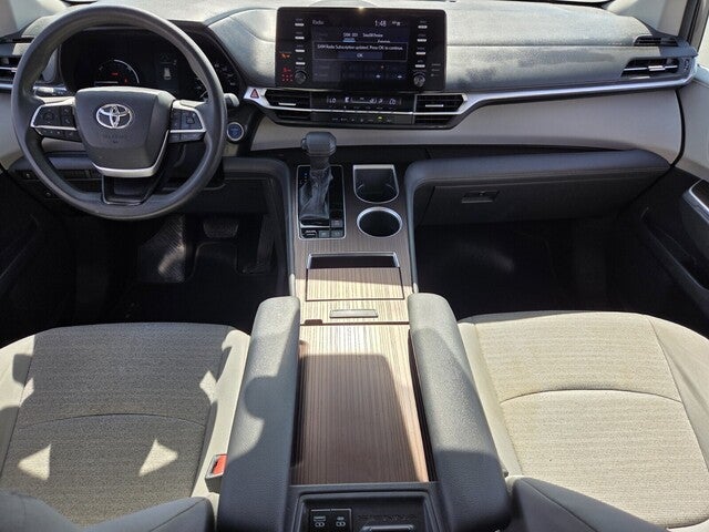 2021 Toyota Sienna LE 8 Passenger