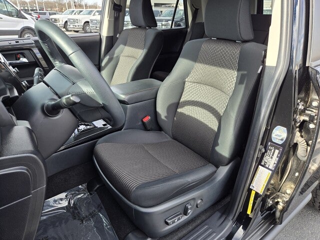 2024 Toyota 4Runner TRD Off-Road