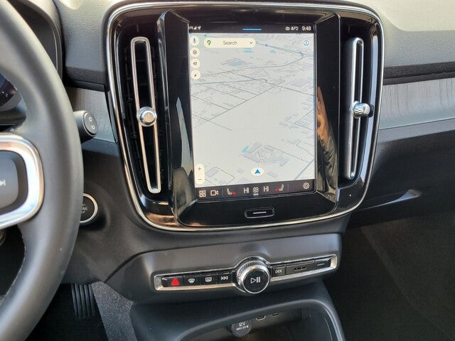 2023 Volvo XC40 B5 Core