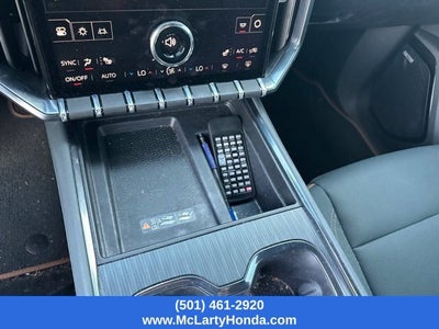 2025 GMC Acadia AT4