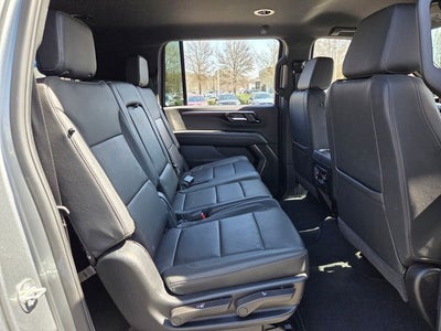 2025 Chevrolet Suburban LT