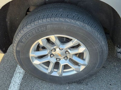 2025 Chevrolet Suburban LT