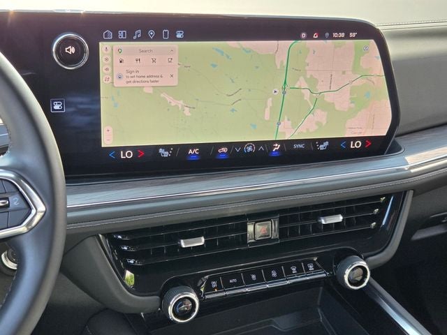 2025 Chevrolet Suburban LT