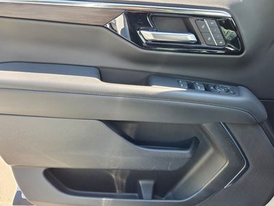 2025 Chevrolet Suburban LT