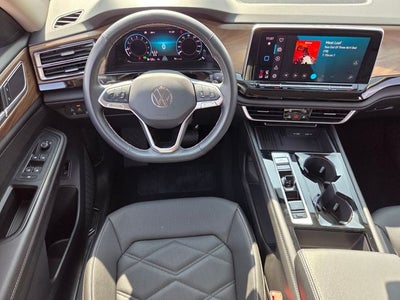 2025 Volkswagen Atlas 2.0T SE w/Technology