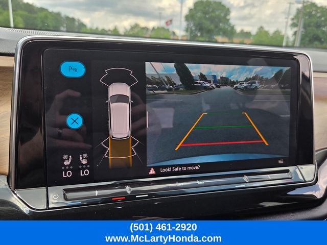 2025 Volkswagen Atlas 2.0T SE w/Technology