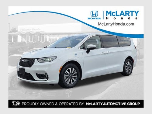2023 Chrysler Pacifica Hybrid Touring L