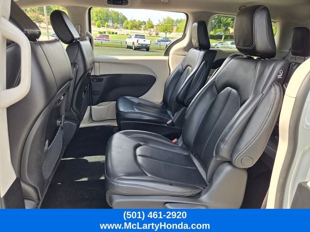 2023 Chrysler Pacifica Hybrid Touring L