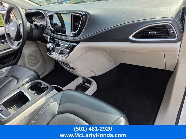 2023 Chrysler Pacifica Hybrid Touring L