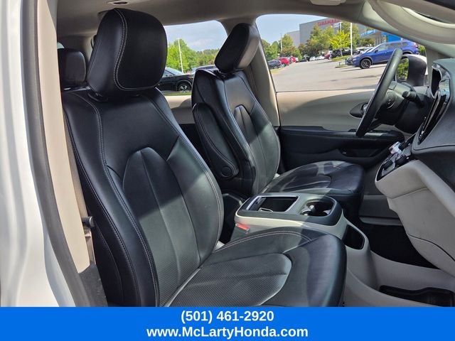 2023 Chrysler Pacifica Hybrid Touring L