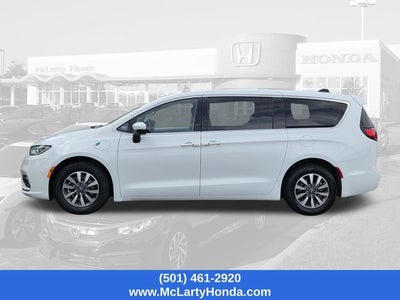 2023 Chrysler Pacifica Hybrid Touring L