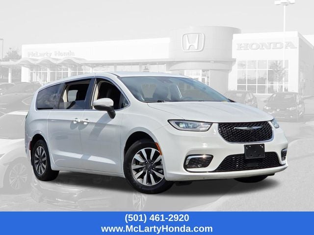 2023 Chrysler Pacifica Hybrid Touring L