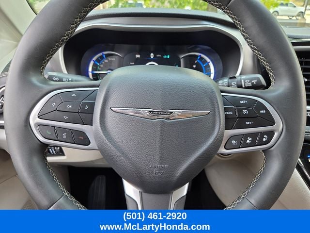 2023 Chrysler Pacifica Hybrid Touring L