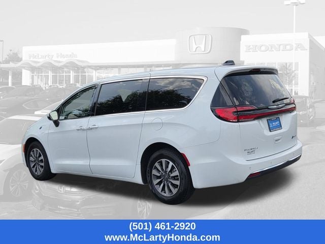 2023 Chrysler Pacifica Hybrid Touring L