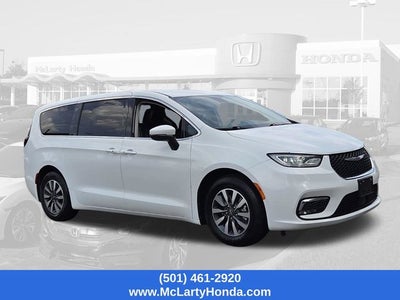 2023 Chrysler Pacifica Hybrid Touring L
