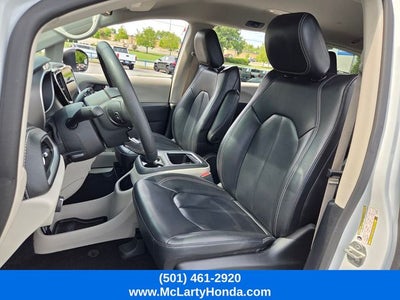 2023 Chrysler Pacifica Hybrid Touring L